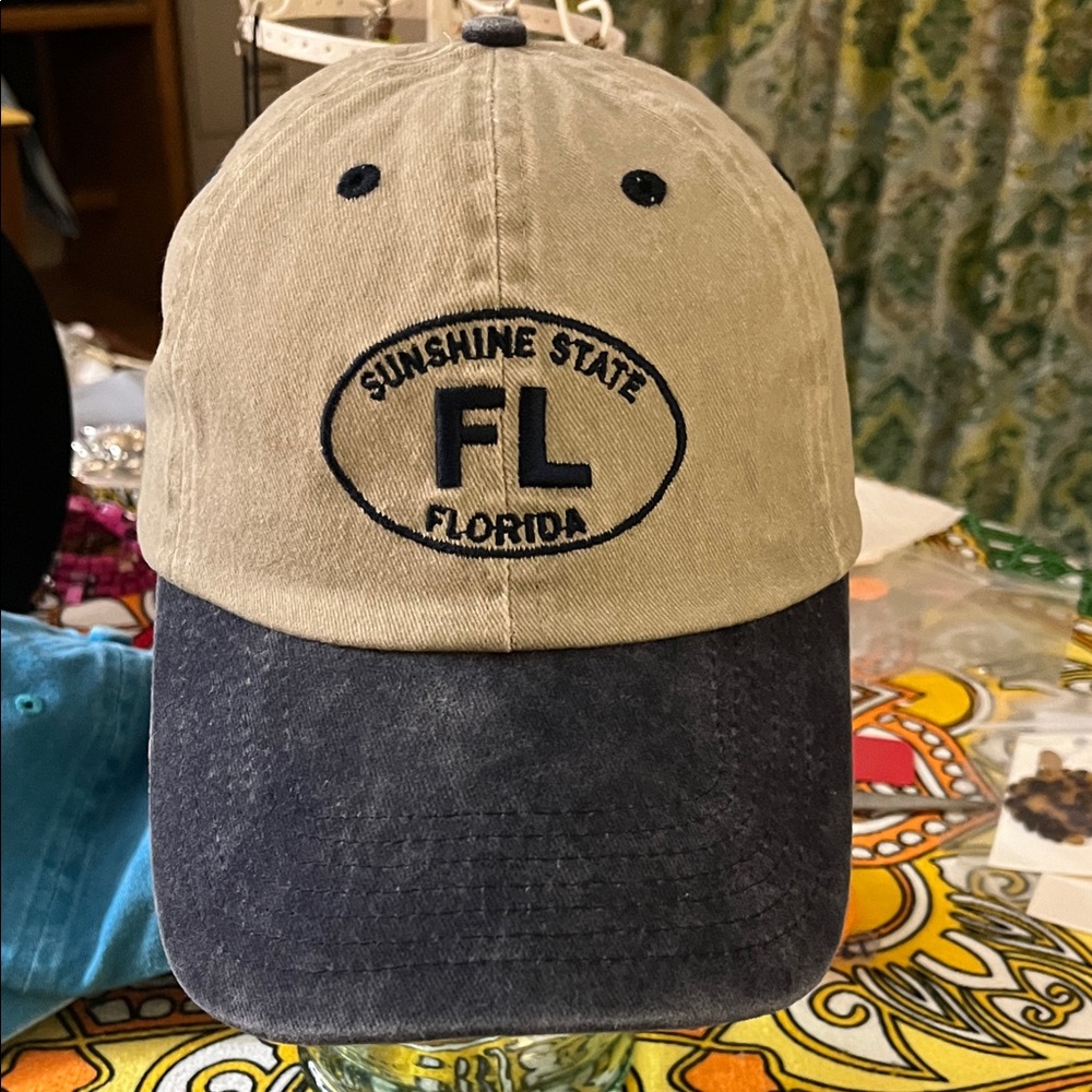 🦩11 - NWOT Tan & Denim Adjustable Sunshine State Florida Ballcap